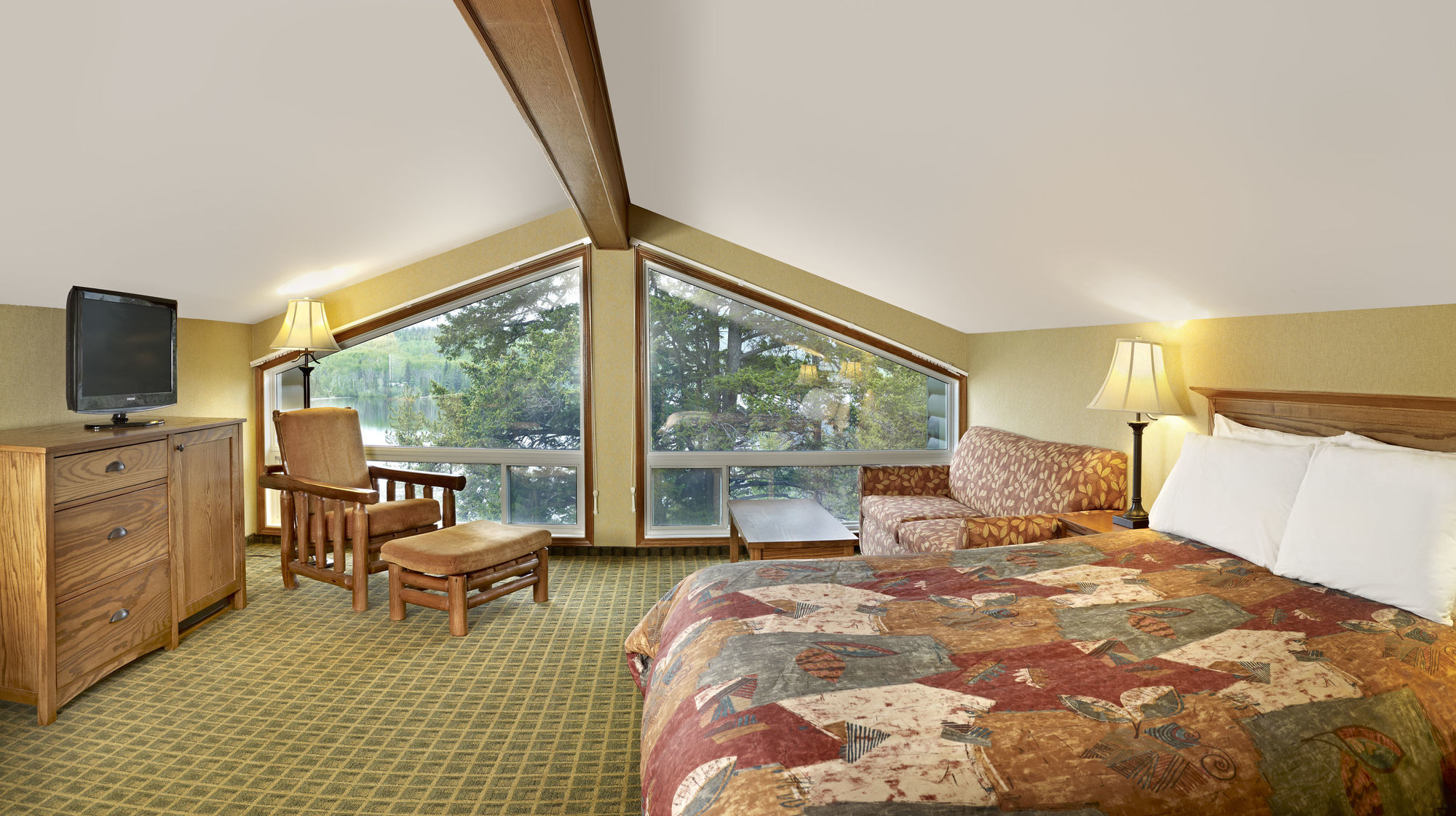 Pyramid Lake Lodge Jasper Room photo